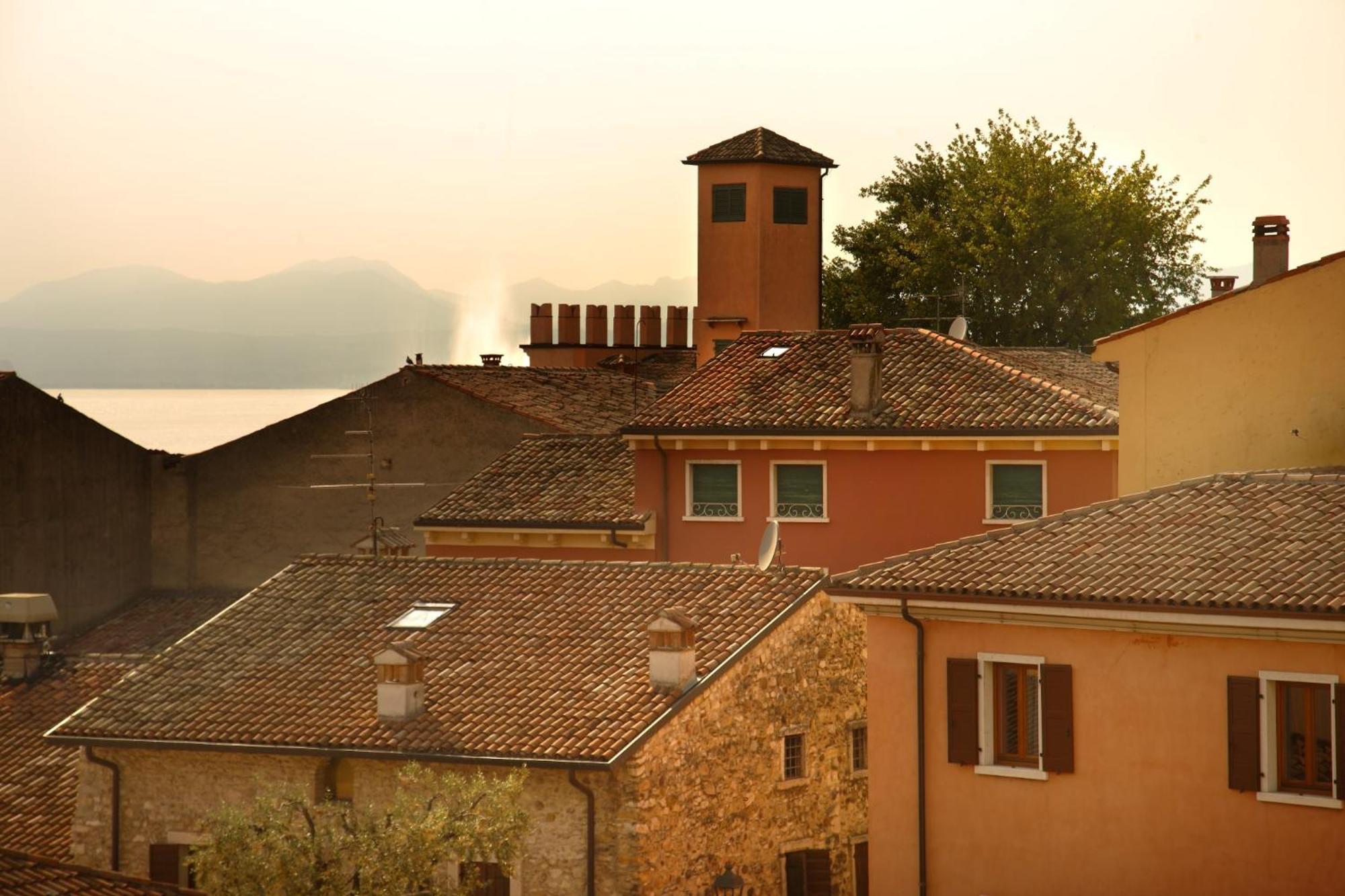 Corte San Luca Apartments Bardolino Eksteriør billede