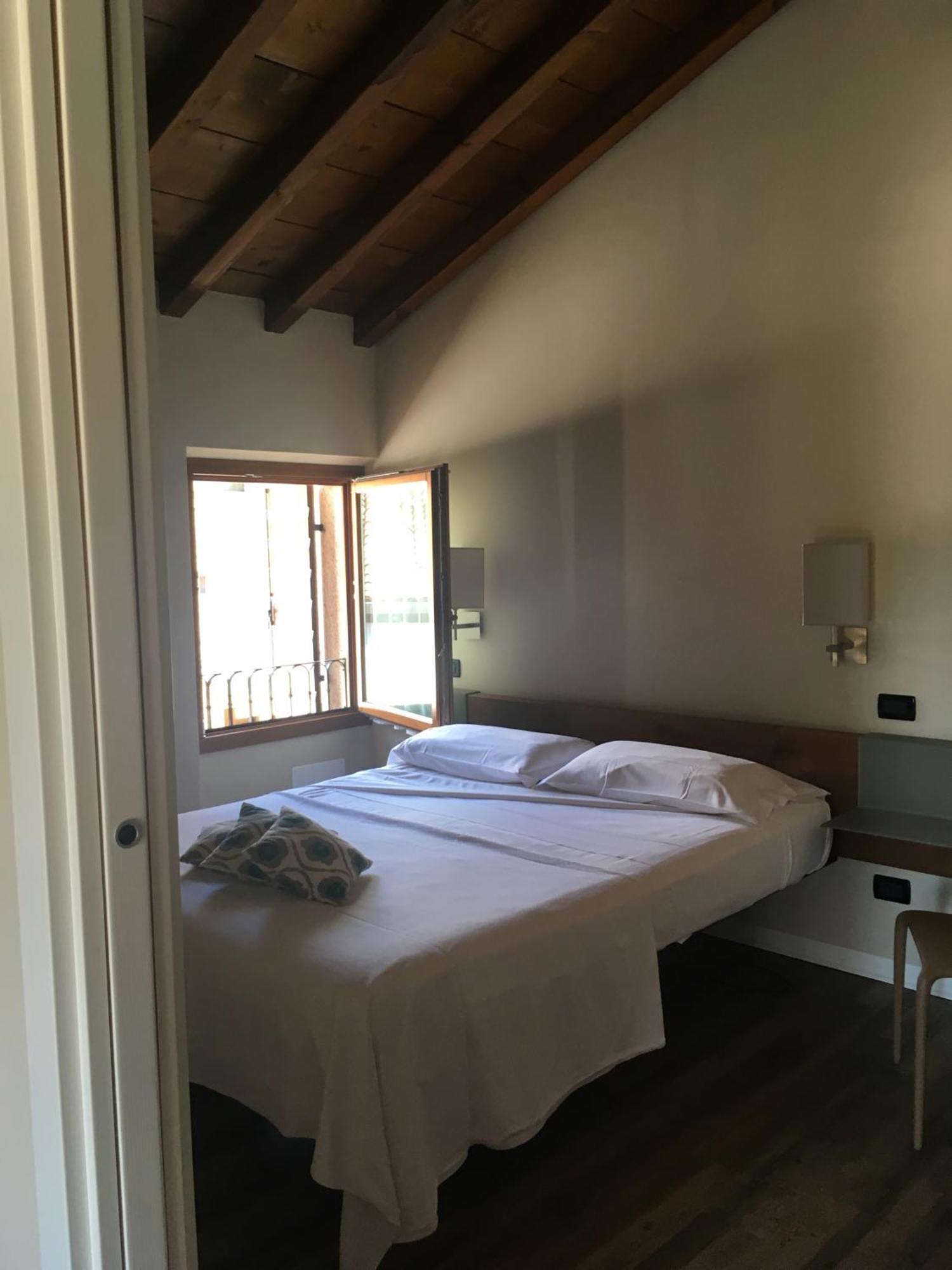 Corte San Luca Apartments Bardolino Eksteriør billede